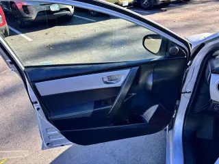 Toyota Corolla 2018 XLE Sedán 4 puertas