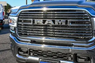 Ram 2500 2022 4x4 Laramie 4 puertas Crew Cab 6.3 ft. SB Pickup