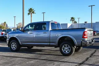Ram 2500 2022 4x4 Laramie 4 puertas Crew Cab 6.3 ft. SB Pickup