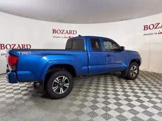 Toyota Tacoma 2017 4x2 TRD Sport 4 puertas Access Cab 6.1 pies LB