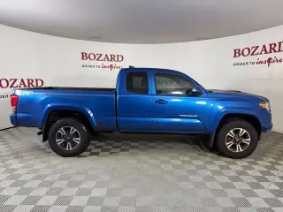 Toyota Tacoma 2017 4x2 TRD Sport 4 puertas Access Cab 6.1 pies LB