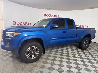 Toyota Tacoma 2017 4x2 TRD Sport 4 puertas Access Cab 6.1 pies LB