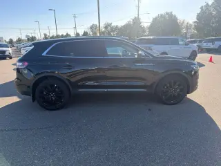 Lincoln Nautilus 2023 AWD Reserve 4dr SUV