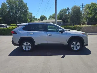 Toyota RAV4 2020 AWD XLE 4dr SUV