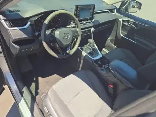 Toyota RAV4 2020 AWD XLE 4dr SUV