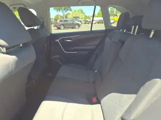 Toyota RAV4 2020 AWD XLE 4dr SUV
