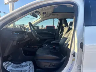 Ford Mustang Mach-E 2024 AWD Premium SUV de 4 puertas