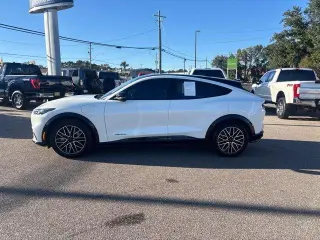 Ford Mustang Mach-E 2024 AWD Premium SUV de 4 puertas