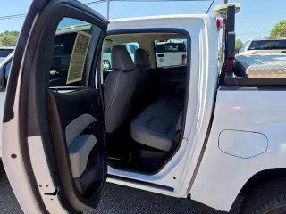 Chevrolet Colorado 2021 4x2 Camioneta de trabajo 4 puertas Cabina Crew 5 pies SB