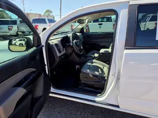 Chevrolet Colorado 2021 4x2 Camioneta de trabajo 4 puertas Cabina Crew 5 pies SB