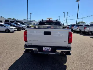 Chevrolet Colorado 2021 4x2 Camioneta de trabajo 4 puertas Cabina Crew 5 pies SB