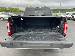 Ford F-150 2023 4x4 Lariat 4dr SuperCrew 5.5 ft. SB