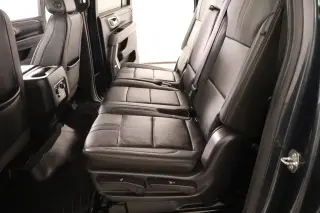 Chevrolet Suburban 2022 4x4 RST 4dr SUV