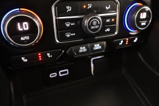 Chevrolet Suburban 2022 4x4 RST 4dr SUV