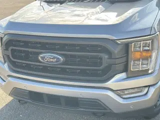Ford F-150 2023 4x4 XLT 4dr SuperCrew 5.5 ft. SB