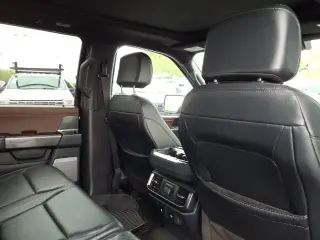 Ford F-150 2023 4x2 Lariat 4dr SuperCrew 5.5 ft SB