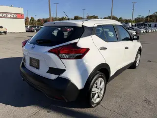 2019 Nissan Kicks S