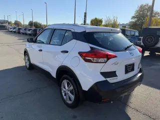 2019 Nissan Kicks S