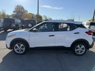 2019 Nissan Kicks S
