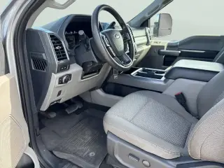 Ford F-350 Super Duty 2022 4x4 XLT Crew Cab 4 puertas, caja larga de 8 pies, camioneta
