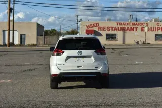 2018 Nissan Rogue FWD SV