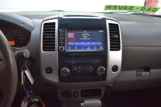 2019 Nissan Frontier Cabina de Crew 4x2 SV Automático