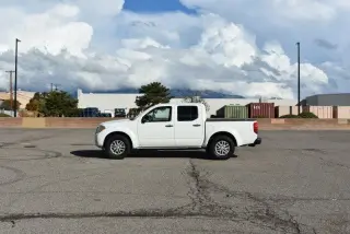 2016 Nissan Frontier 2WD Crew Cab SWB Manual S