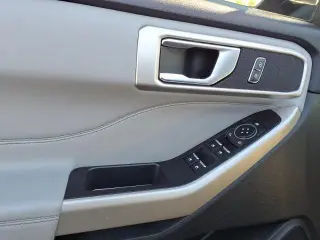 Ford Explorer 2023 AWD XLT 4dr SUV