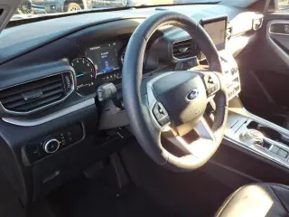Ford Explorer 2023 AWD XLT 4dr SUV
