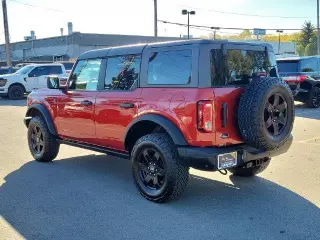 Ford Bronco 2024 4x4 Black Diamond 4dr SUV
