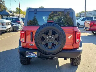 Ford Bronco 2024 4x4 Black Diamond 4dr SUV