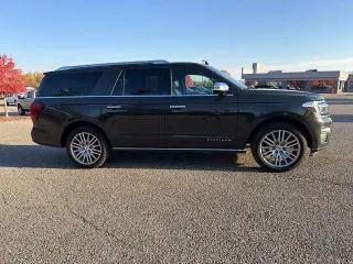 Ford Expedition MAX 2022 4x4 Platinum 4dr SUV