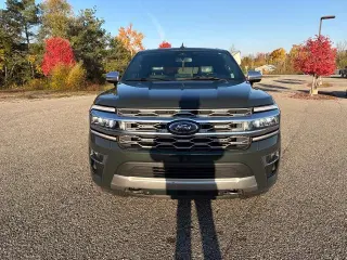 Ford Expedition MAX 2022 4x4 Platinum 4dr SUV