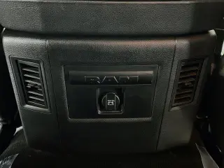 Ram 1500 2017 4x4 Deportivo 4dr Cabina de Crew 5.5 ft. SB Pickup