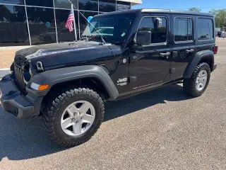 Jeep Wrangler Unlimited 2018 4x4 Sport SUV de 4 puertas (lanzamiento a mitad de año)