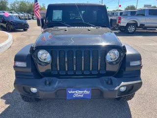 Jeep Wrangler Unlimited 2018 4x4 Sport SUV de 4 puertas (lanzamiento a mitad de año)