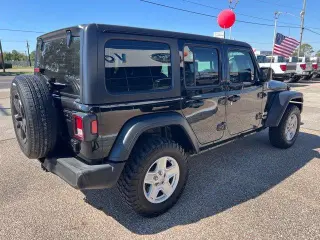 Jeep Wrangler Unlimited 2018 4x4 Sport SUV de 4 puertas (lanzamiento a mitad de año)