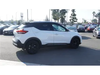 2020 Nissan Kicks