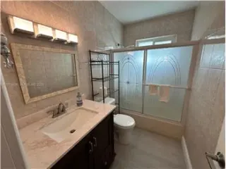 Propiedad de alquiler con 5 dormitorios y 4 baños en Miami