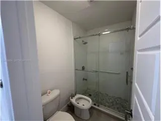 Propiedad de alquiler con 5 dormitorios y 4 baños en Miami