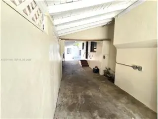 Propiedad de alquiler con 5 dormitorios y 2 baños en Miami