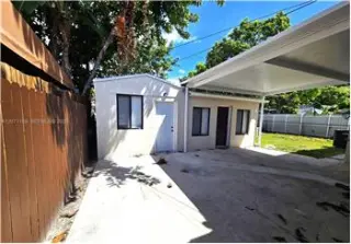 Propiedad de alquiler con 5 dormitorios y 2 baños en Miami