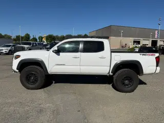 Toyota Tacoma 2019 4x4 TRD Pro 4dr Double Cab 5.0 ft SB 6M