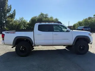 Toyota Tacoma 2019 4x4 TRD Pro 4dr Double Cab 5.0 ft SB 6M