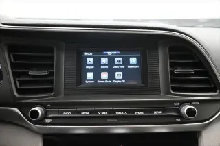Hyundai ELANTRA 2019 SE 4dr Sedán 6M