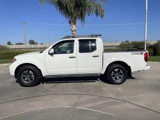 Nissan Frontier 2020 4x4 PRO-4X 4dr Crew Cab 5 ft. SB