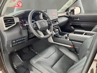 Toyota Tundra 2023 4x4 Limited 4dr CrewMax Cab Pickup SB