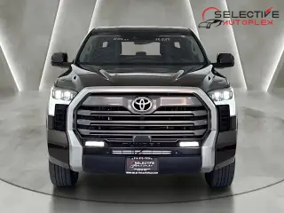 Toyota Tundra 2023 4x4 Limited 4dr CrewMax Cab Pickup SB
