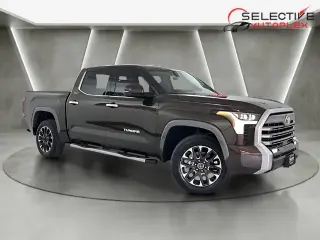 Toyota Tundra 2023 4x4 Limited 4dr CrewMax Cab Pickup SB