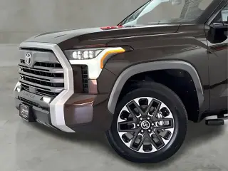 Toyota Tundra 2023 4x4 Limited 4dr CrewMax Cab Pickup SB